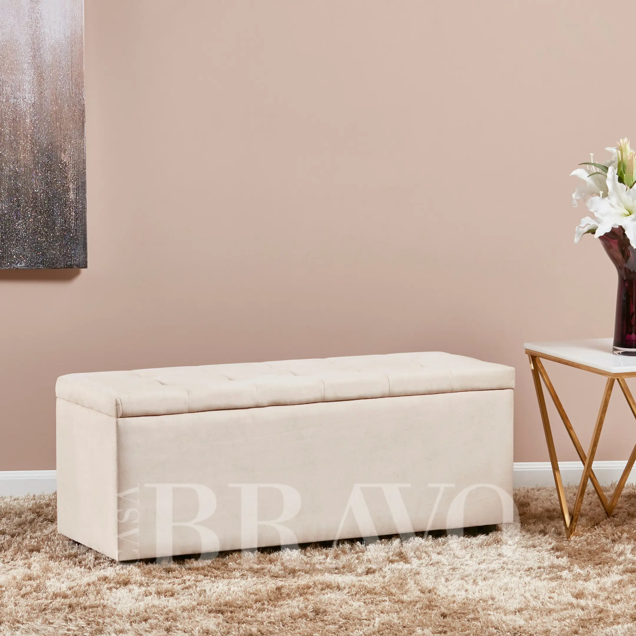 مقعد تخزين عصري - مقعد عثماني منجد باللون الأبيض