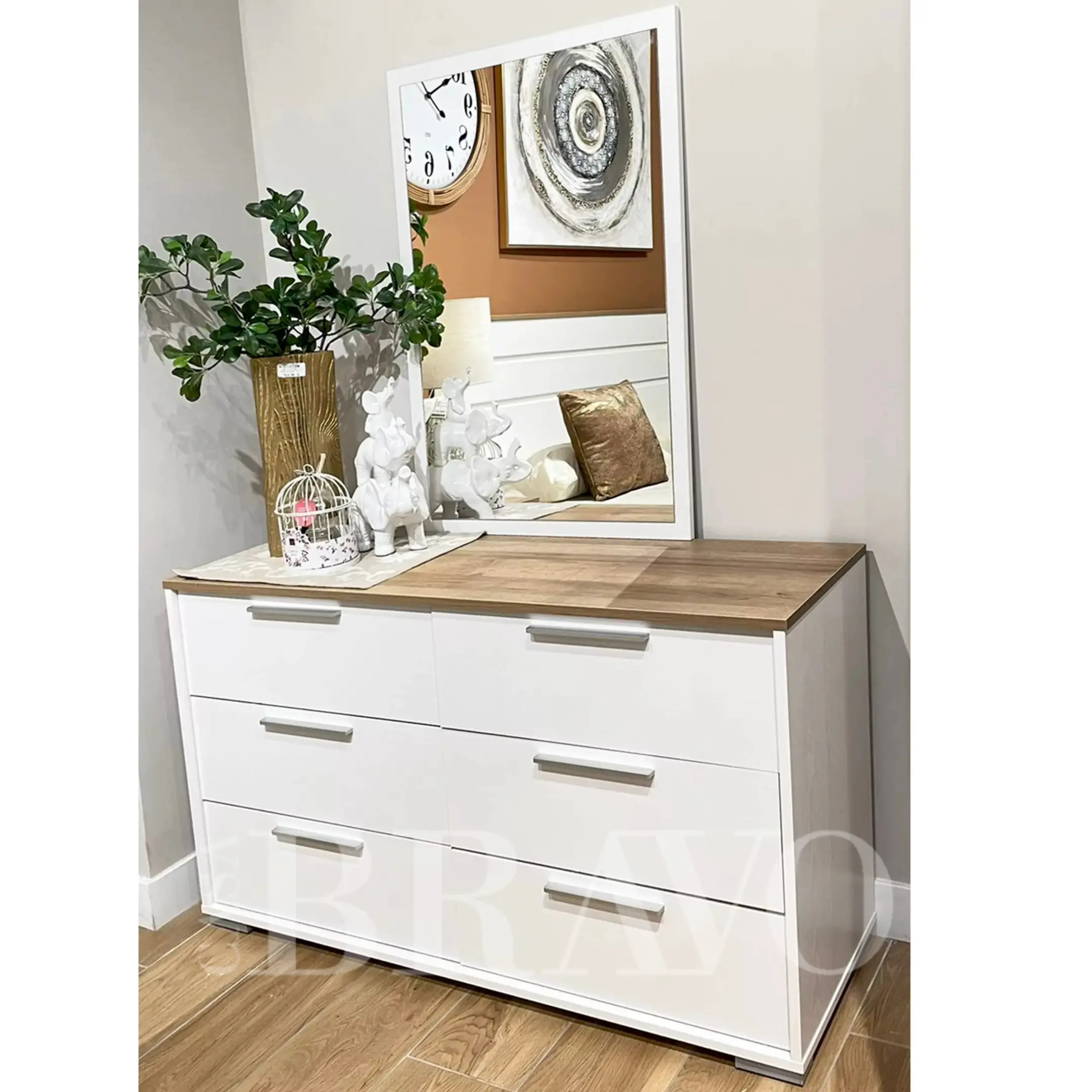 Modern wardrobe with a melamine finish, featuring 6 drawers and a large mirror.